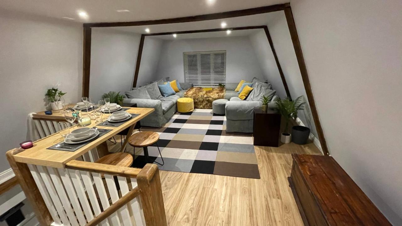 Stunning Luxury Apartment In Central Lymington Exterior foto